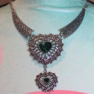 Nwtag: Antique Silver two Heart Neckace